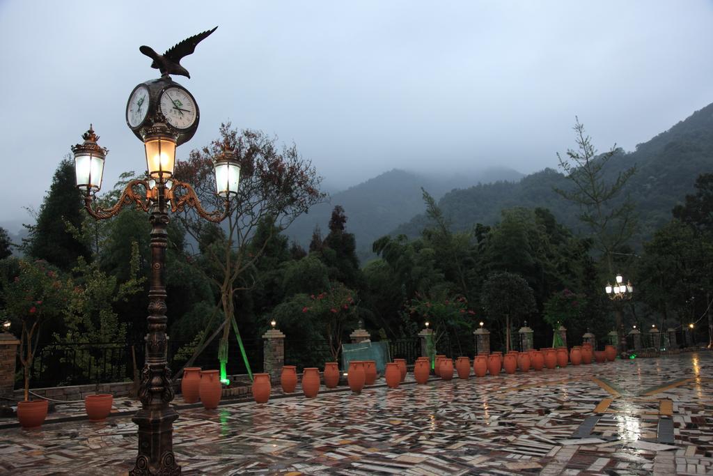 Panshan Tingquan Tuwo Holiday Resort Leshan Zewnętrze zdjęcie